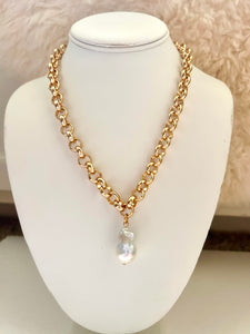 Boroque Pearl Necklace